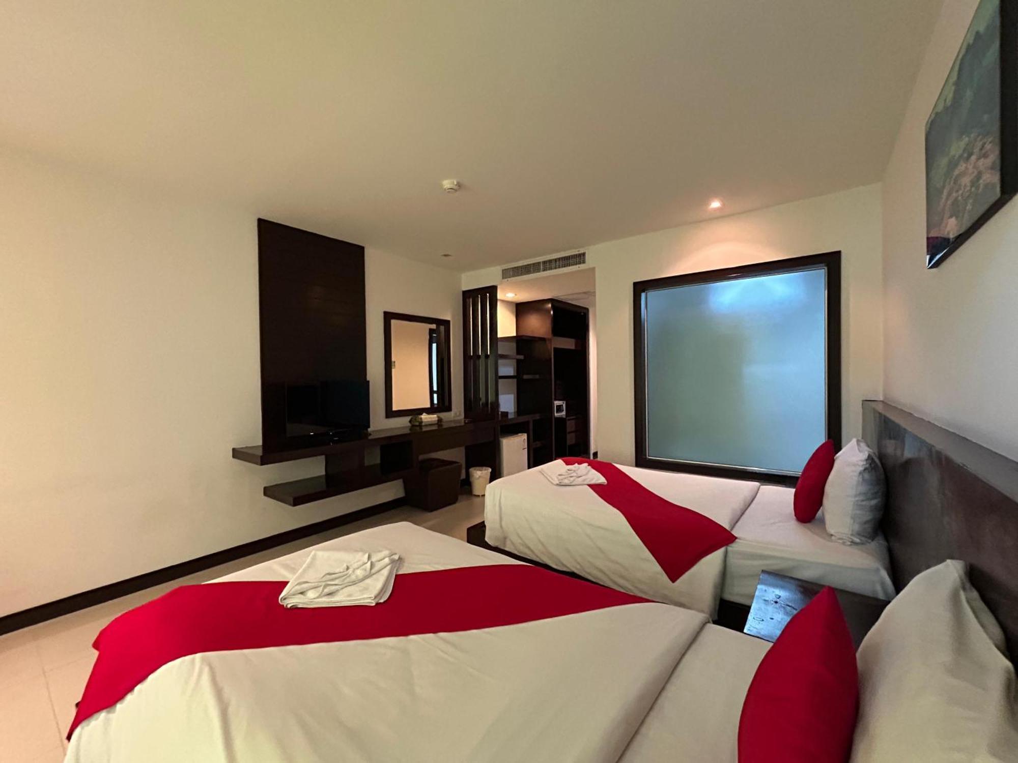 Cocoon Apk & होटल Patong