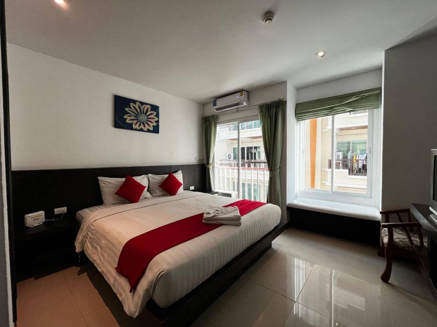 Cocoon Apk & होटल Patong